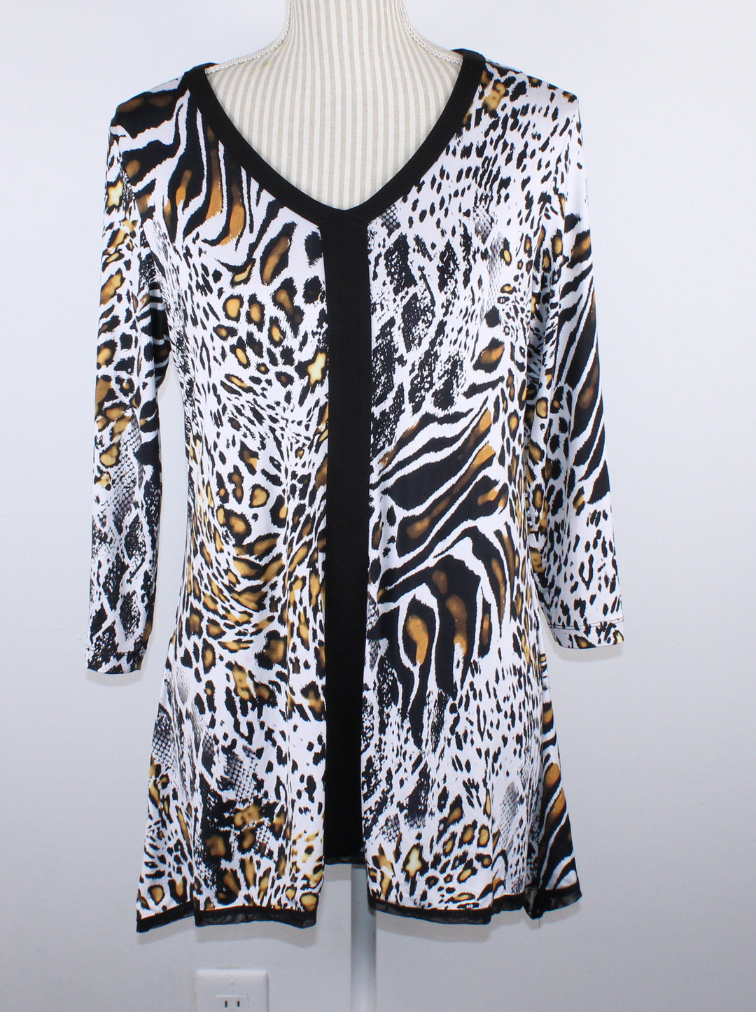 BIANCA NYGARD SPANDEX ANIMAL PRINT TOP LAIDES MEDIUM EUC