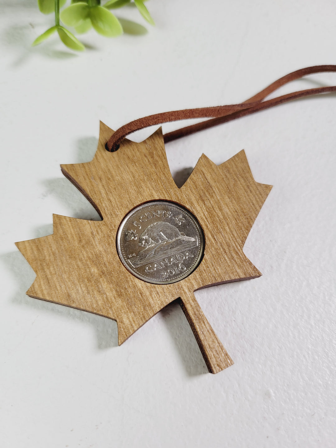 Rough Cut Dezigns, Maple Leaf Wooden 5c Coin Hangers