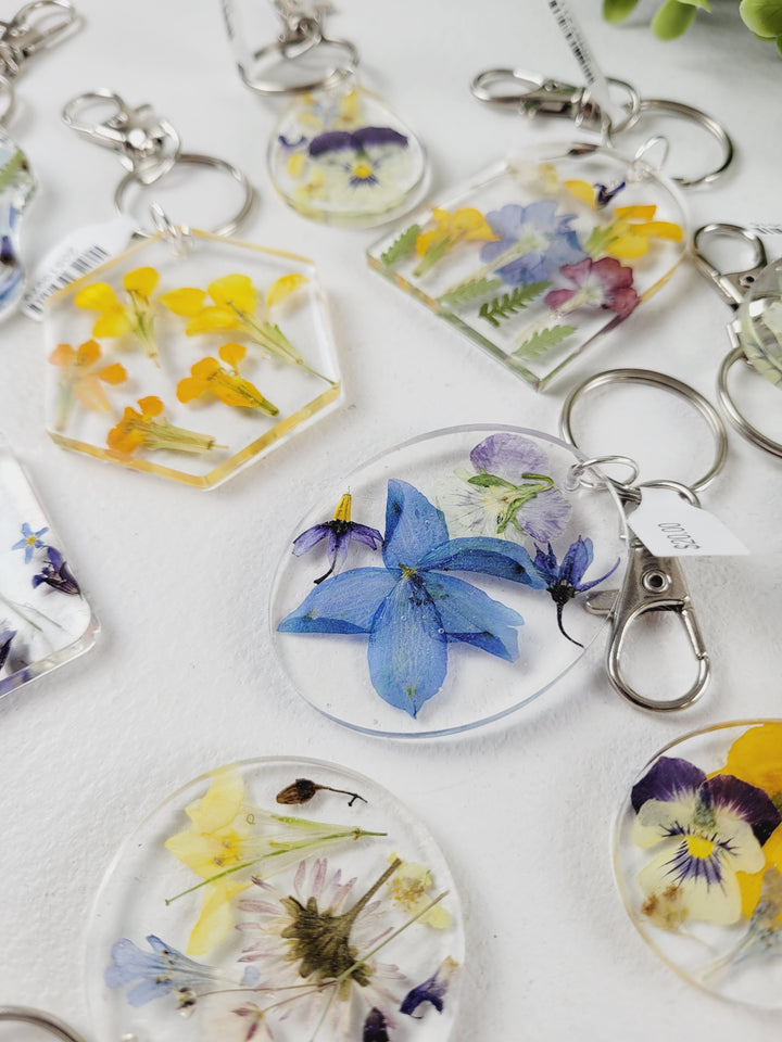 Little Pretty Designs, Floral Resin Keychains