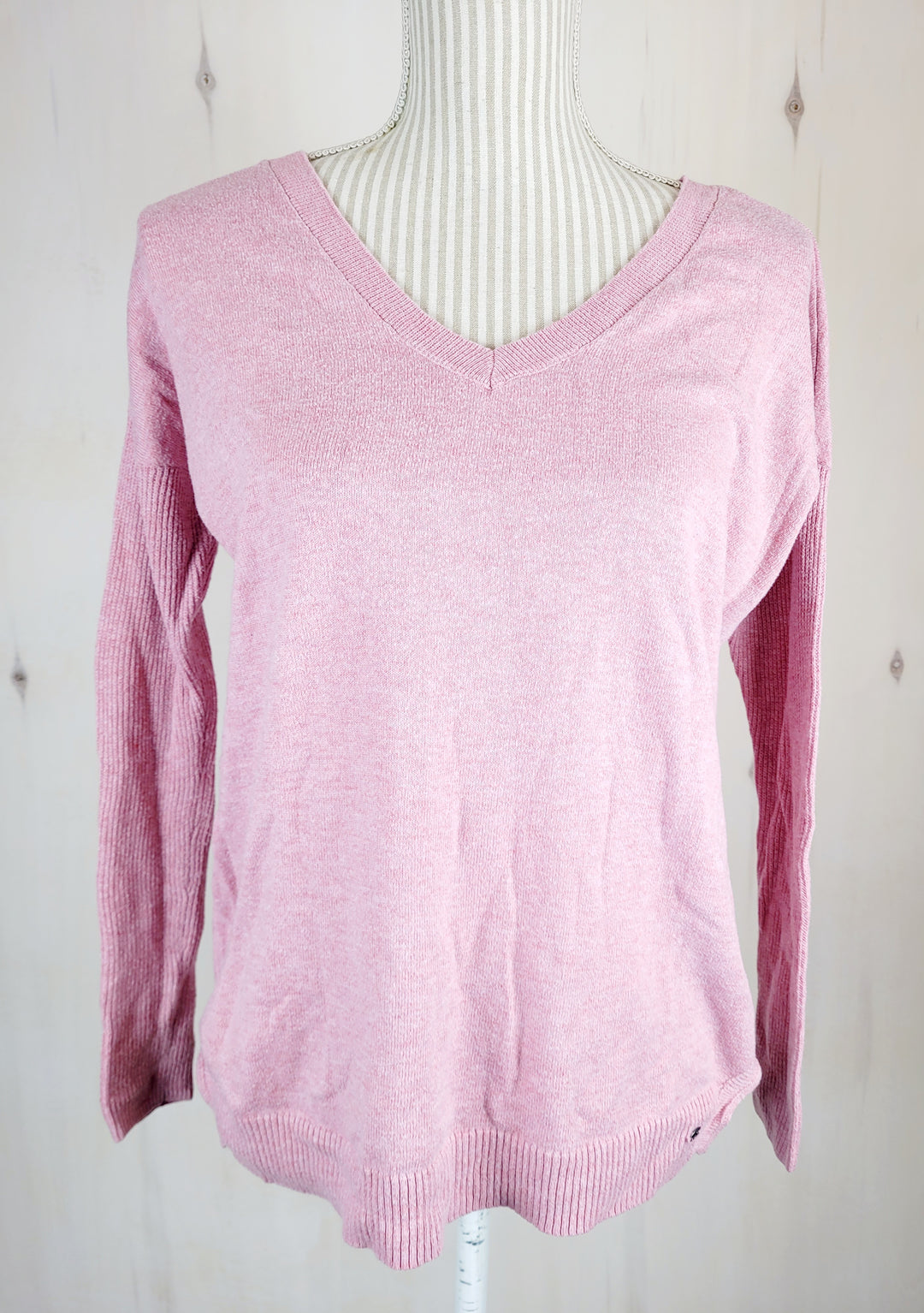 AMERICAN EAGLE PINK VNECK TOP LADIES XS EUC