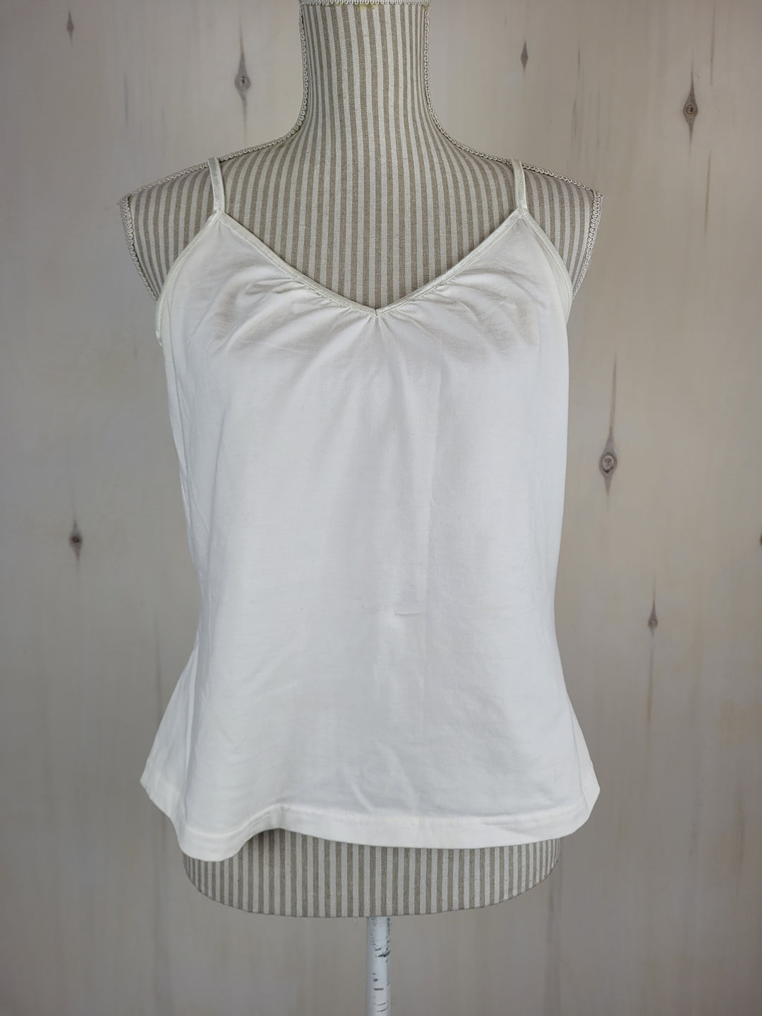 REITMANS WHITE TANK LADIES LARGE EUC