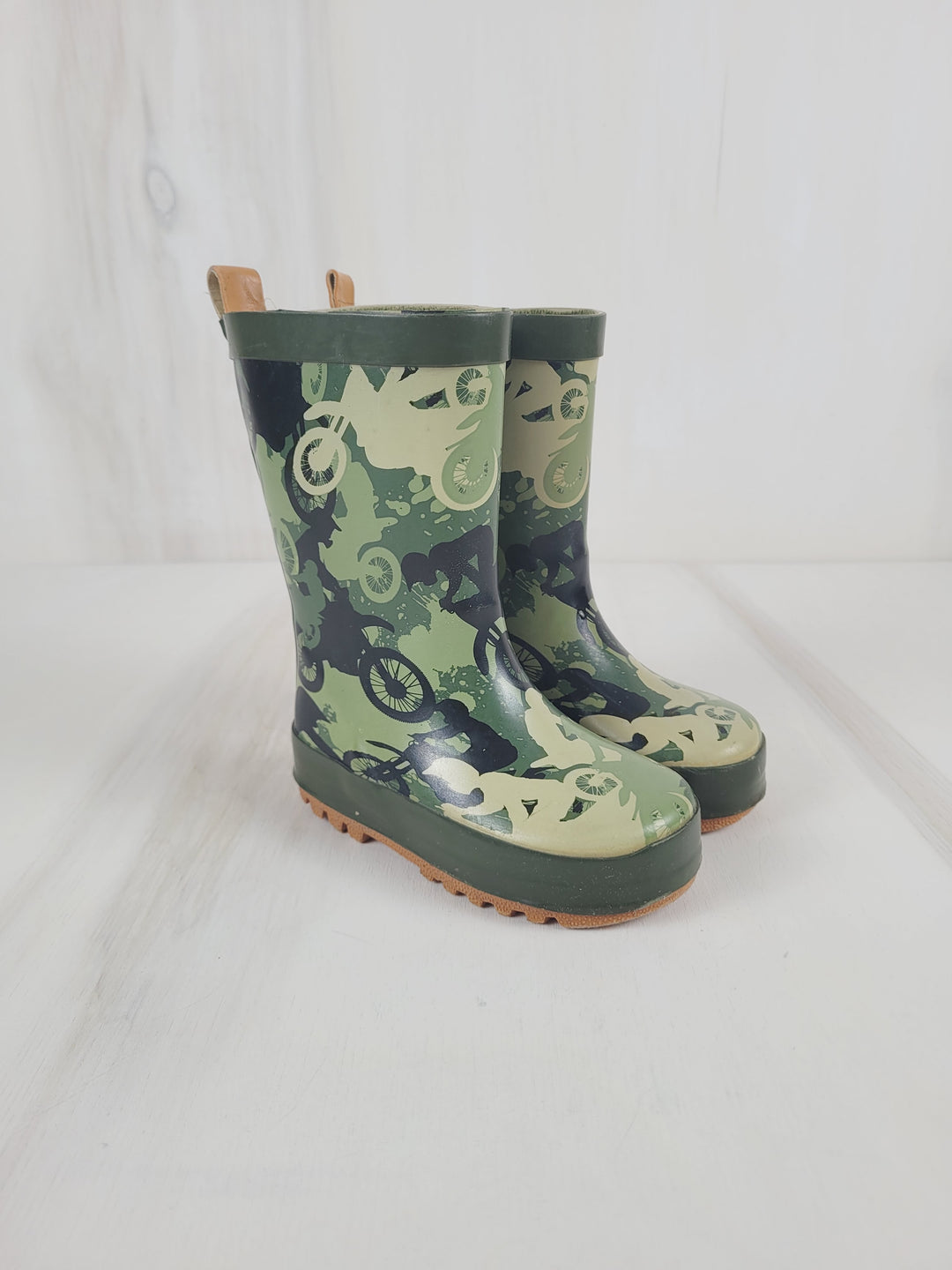 SPORTEK CAMO BIKE RAINBOOTS SIZE 5 CHILD VGUC/EUC