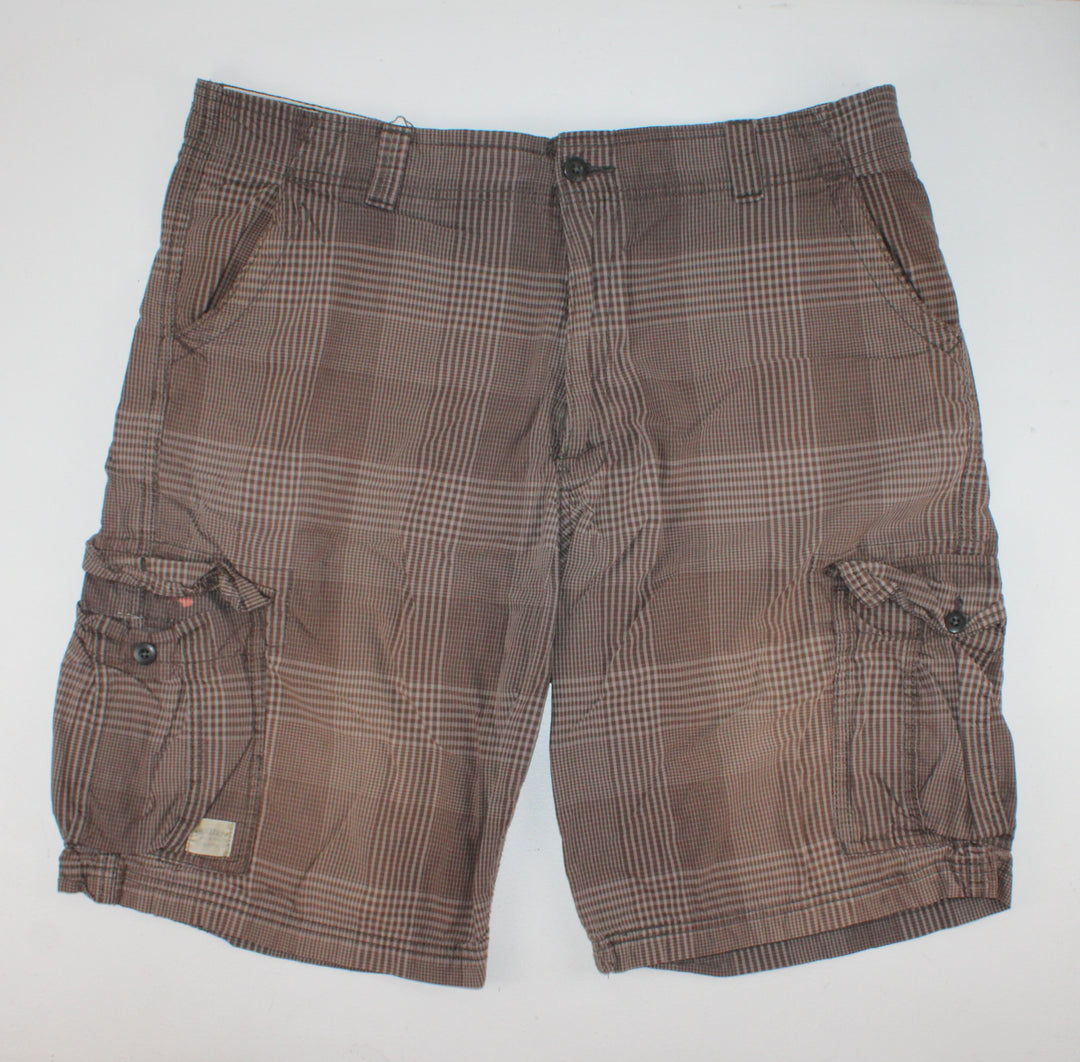 LEVIS PLAID SHORTS MENS SIZE 40 EUC