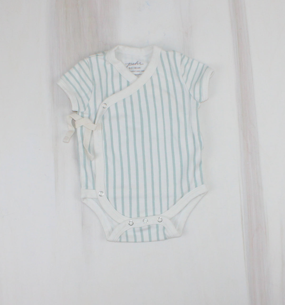 PEHR LIGHT BLUE ORGANIC COTTON ONESIE 0-3M EUC