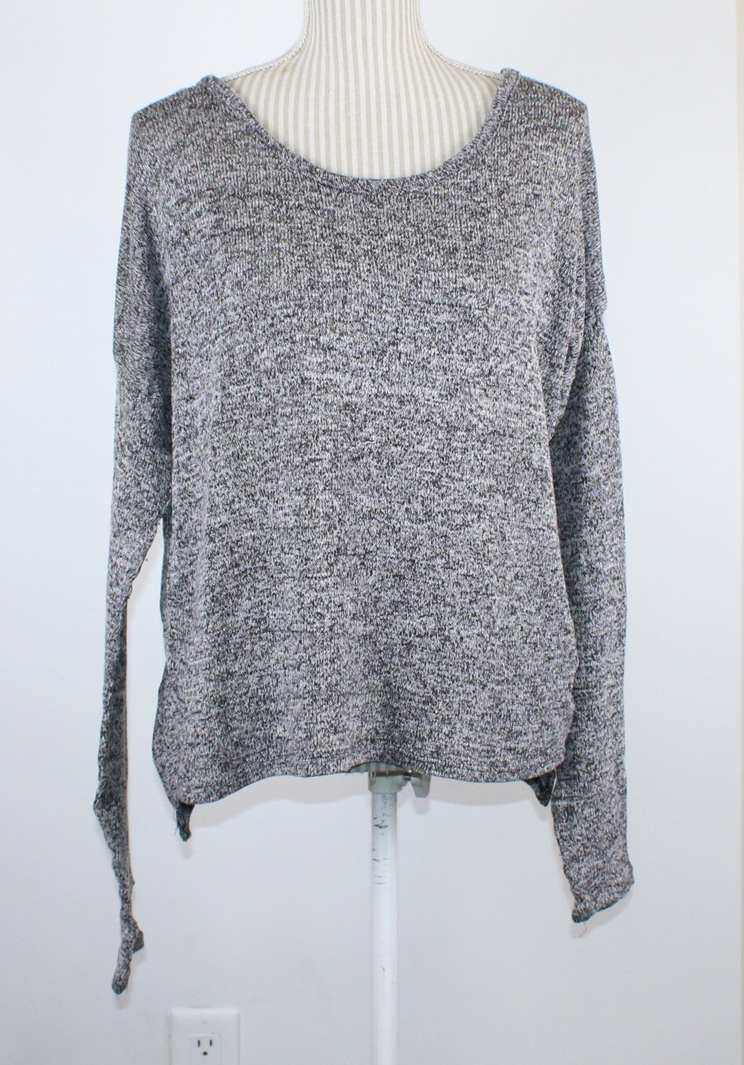 ATMOSPHERE LIGHT GREY KNIT TOP LADIES SIZE 14 EUC