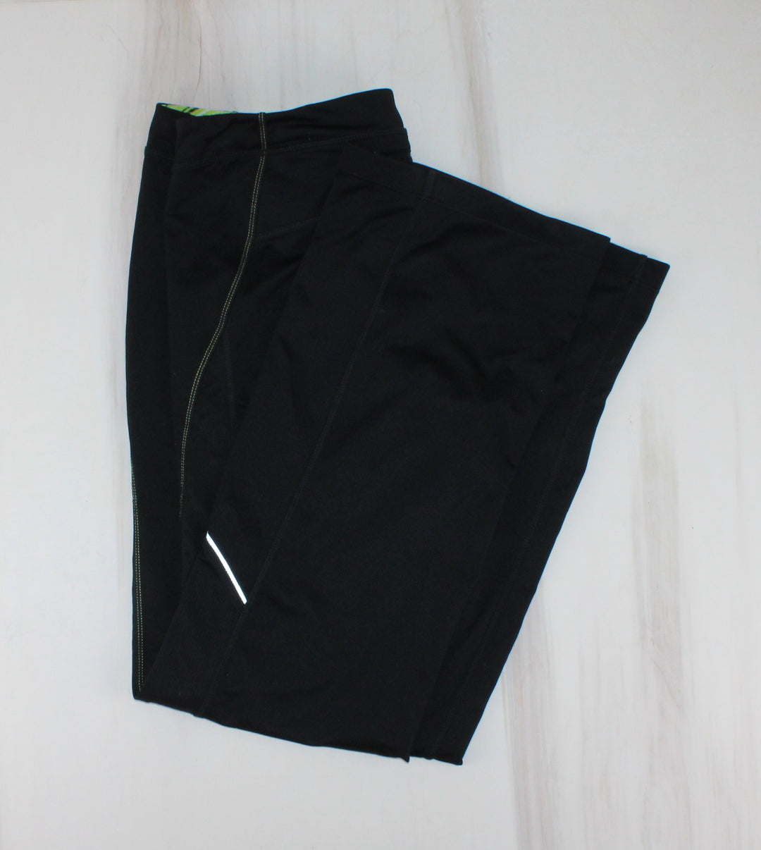 ATHLETIC WORKS BLACK & LIME LEGGINGS LADIES MEDIUM EUC