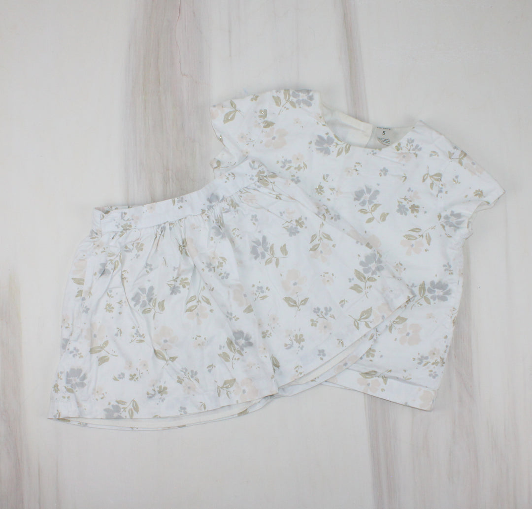 CARTERS 2 PIECE FLORAL OUTFIT 5Y VGUC