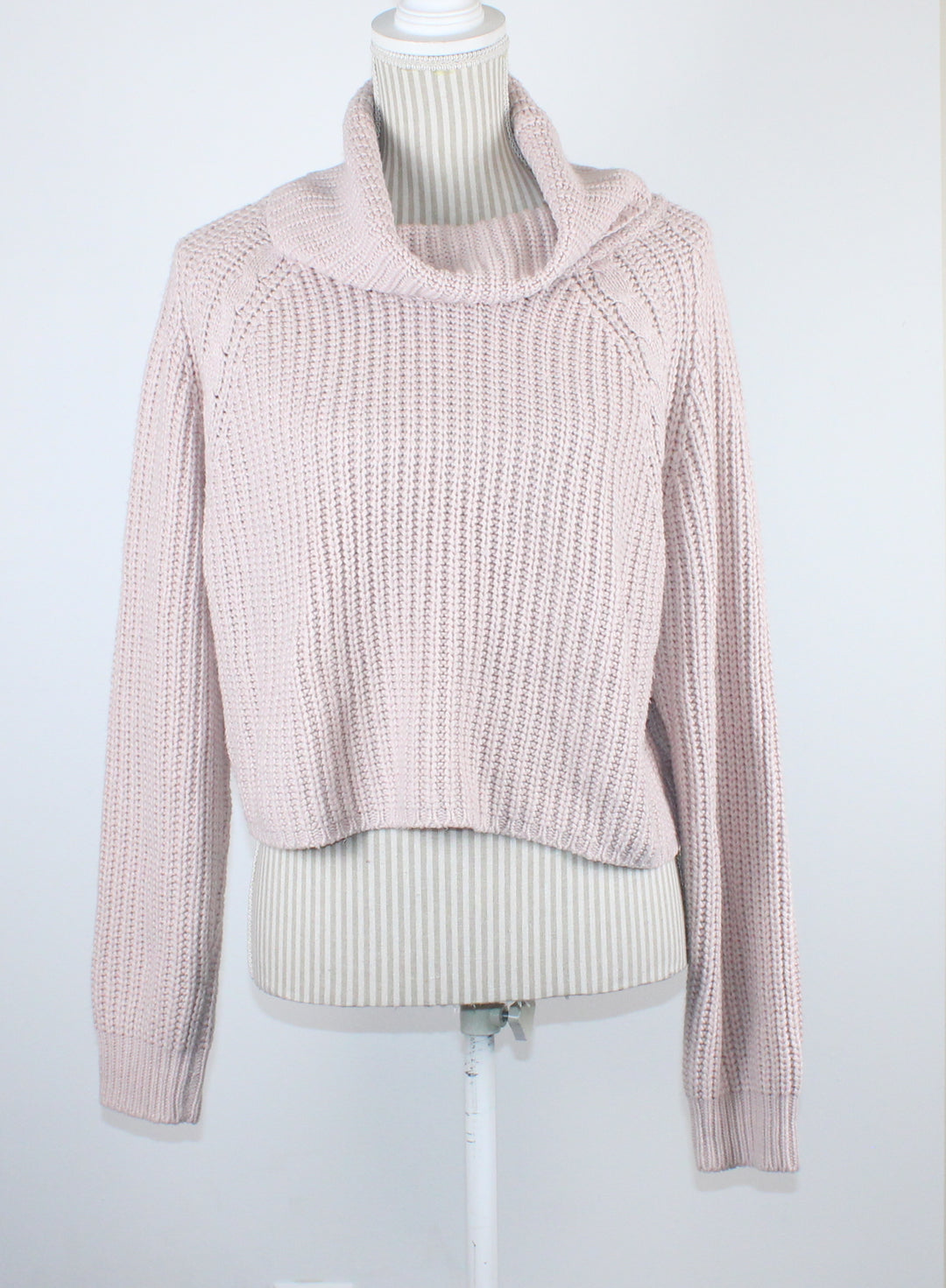 ARDENES CROP MUTED PINK SWEATER LADIES LARGE EUC