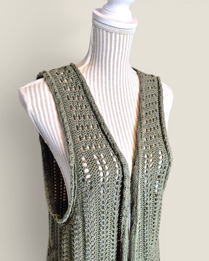 Pre-Loved Old Navy Knit Sleeveless Cardigan Ladies XL | Betty’s Marketplace
