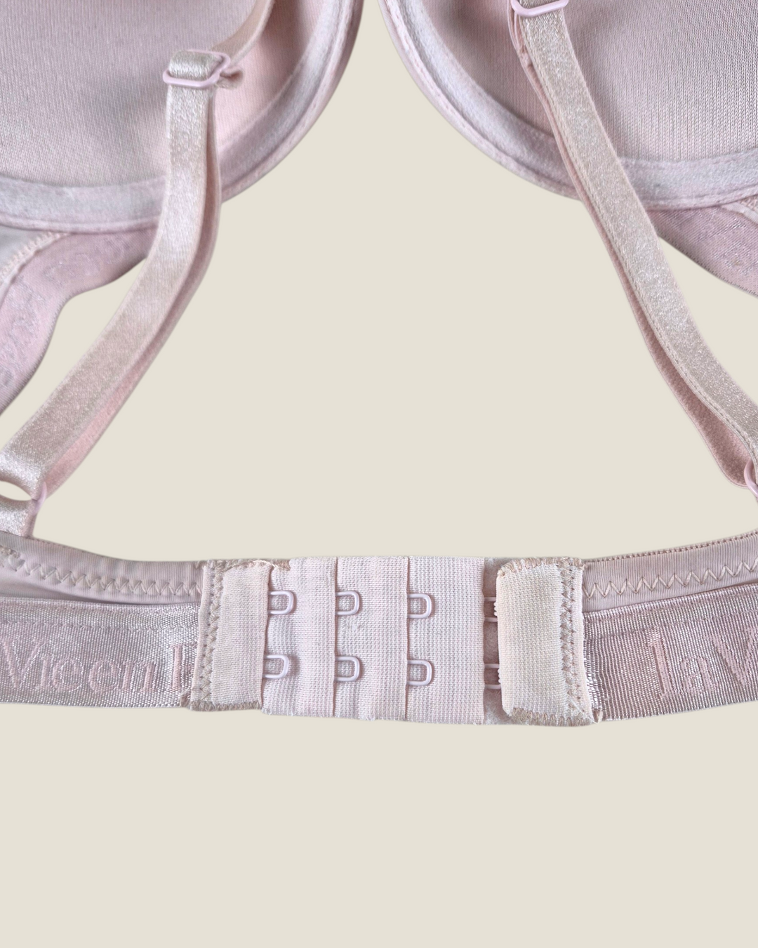 Pre-Loved La Vie En Rose Pink Bra Ladies 32A | Betty’s Marketplace