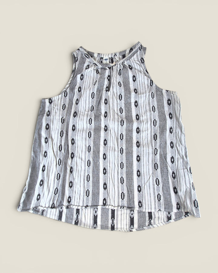 Pre-Loved Old Navy Black & White Patterned Top Ladies XL | Betty’s Marketplace