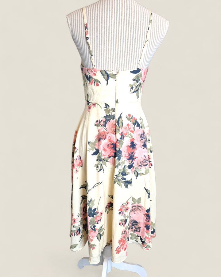 Pre-Loved Lulus Floral Summer Dress Ladies Small | Betty’s Marketplace