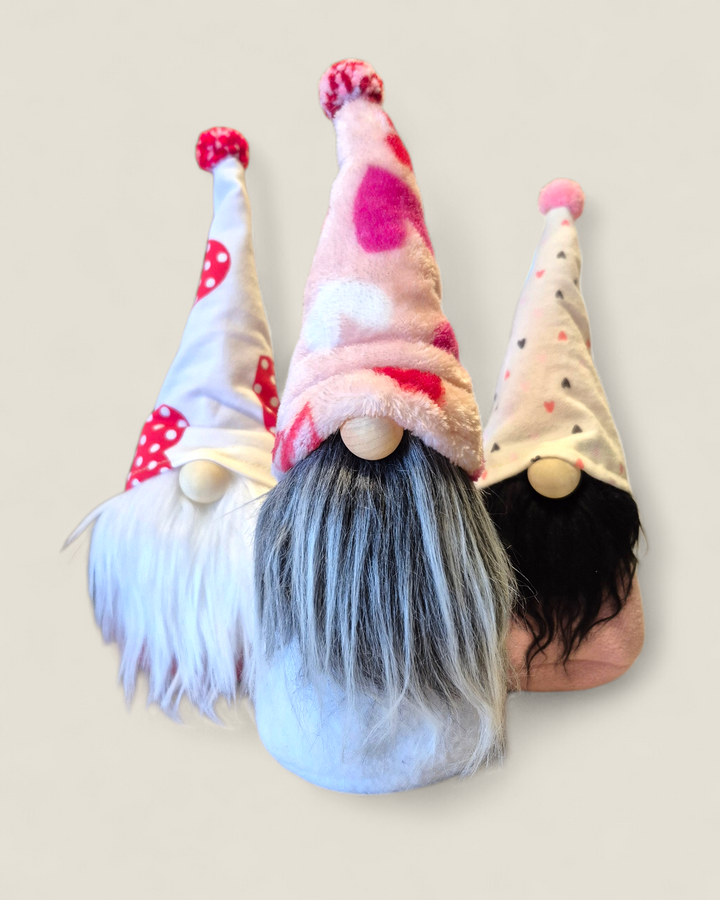 Tracey's Treasures, Valentine's Day Gnomes