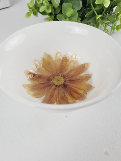 Little Pretty Designs, Trinket Dishes with Floral Resin