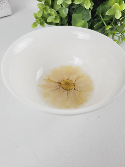 Little Pretty Designs, Trinket Dishes with Floral Resin