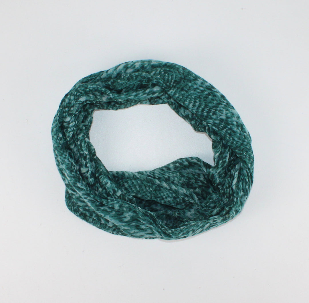 GREEN INFINITY SCARF EUC