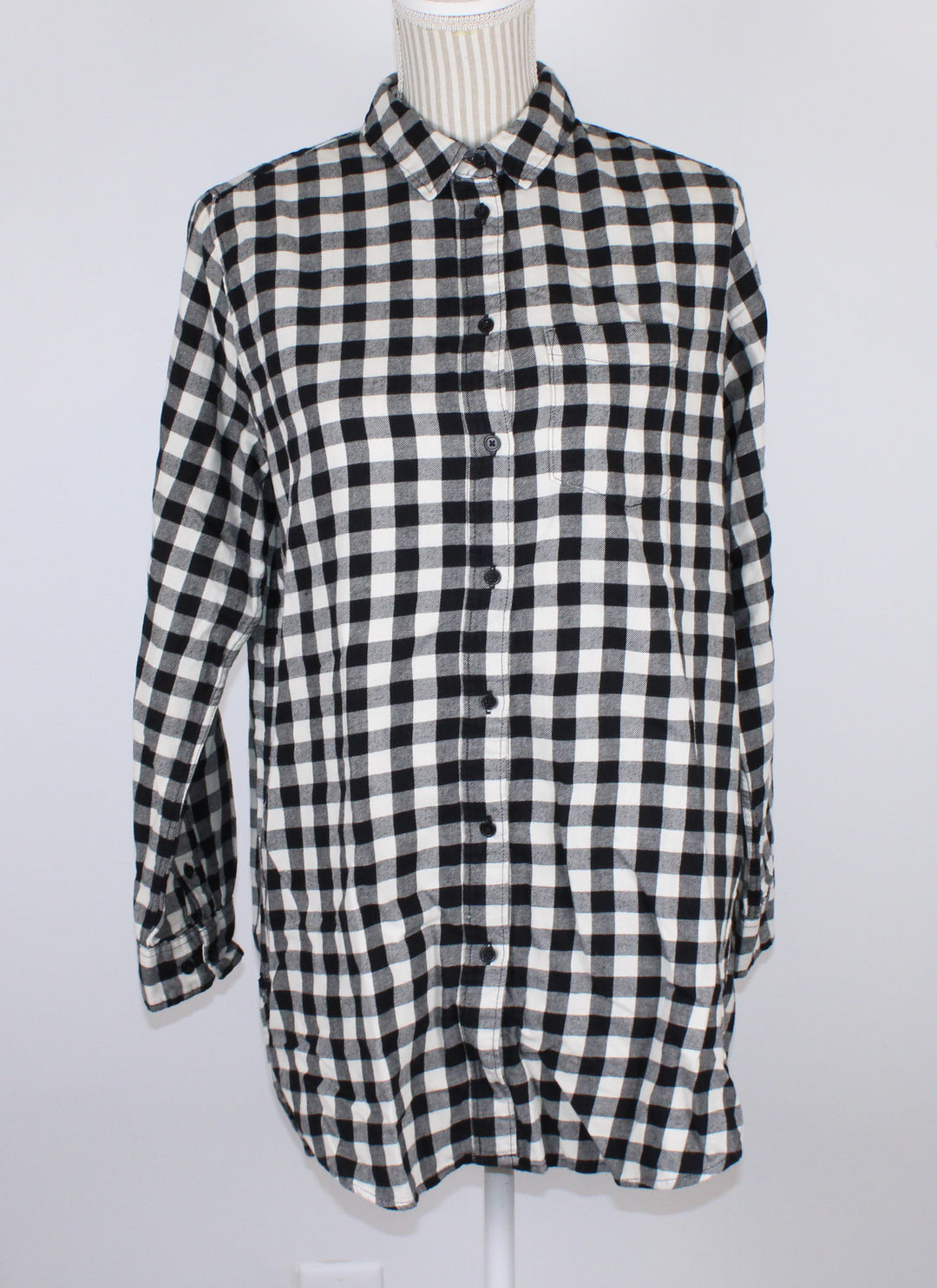 H&M BLACK CHECKERED TOP ADULT SIZE 10 EUC