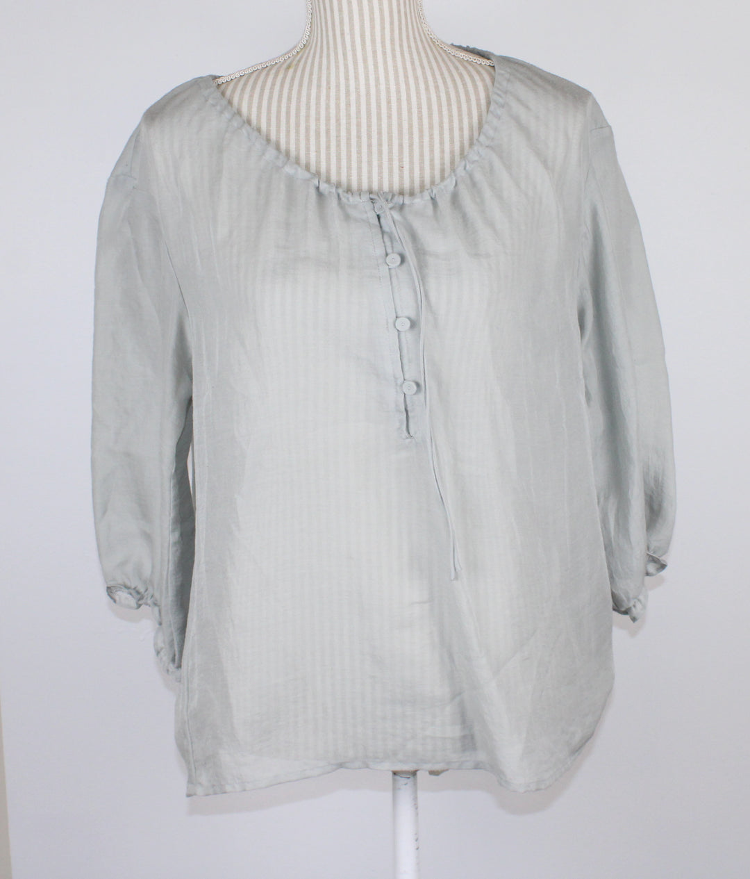 LOFT PASTEL TOP LADIES SMALL GUC