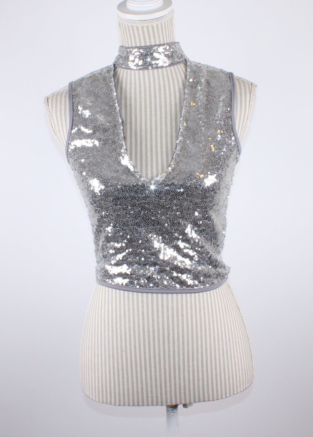 REVAMPED SILVER SEQUIN TOP LADIES MEDIUM NEW!