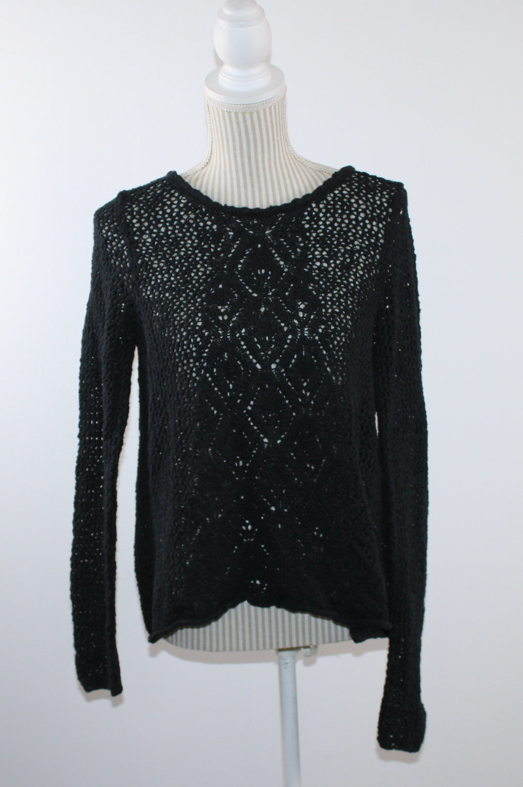 AERIE BLACK KNIT OPEN BACK SWEATER LADIES MED EUC