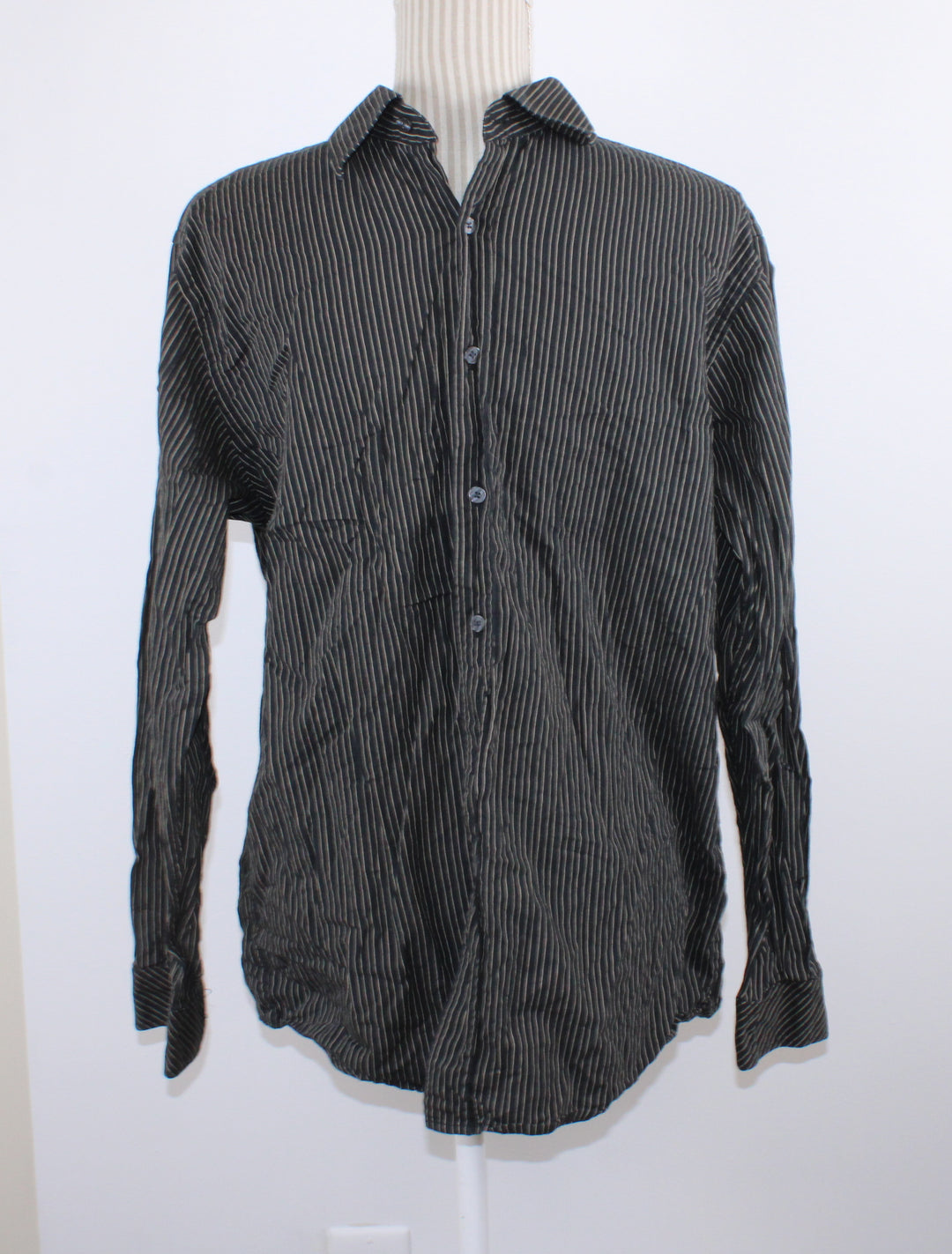 CONCEPT BLACK STRIPED DRESS SHIRT MENS MEDIUM EUC